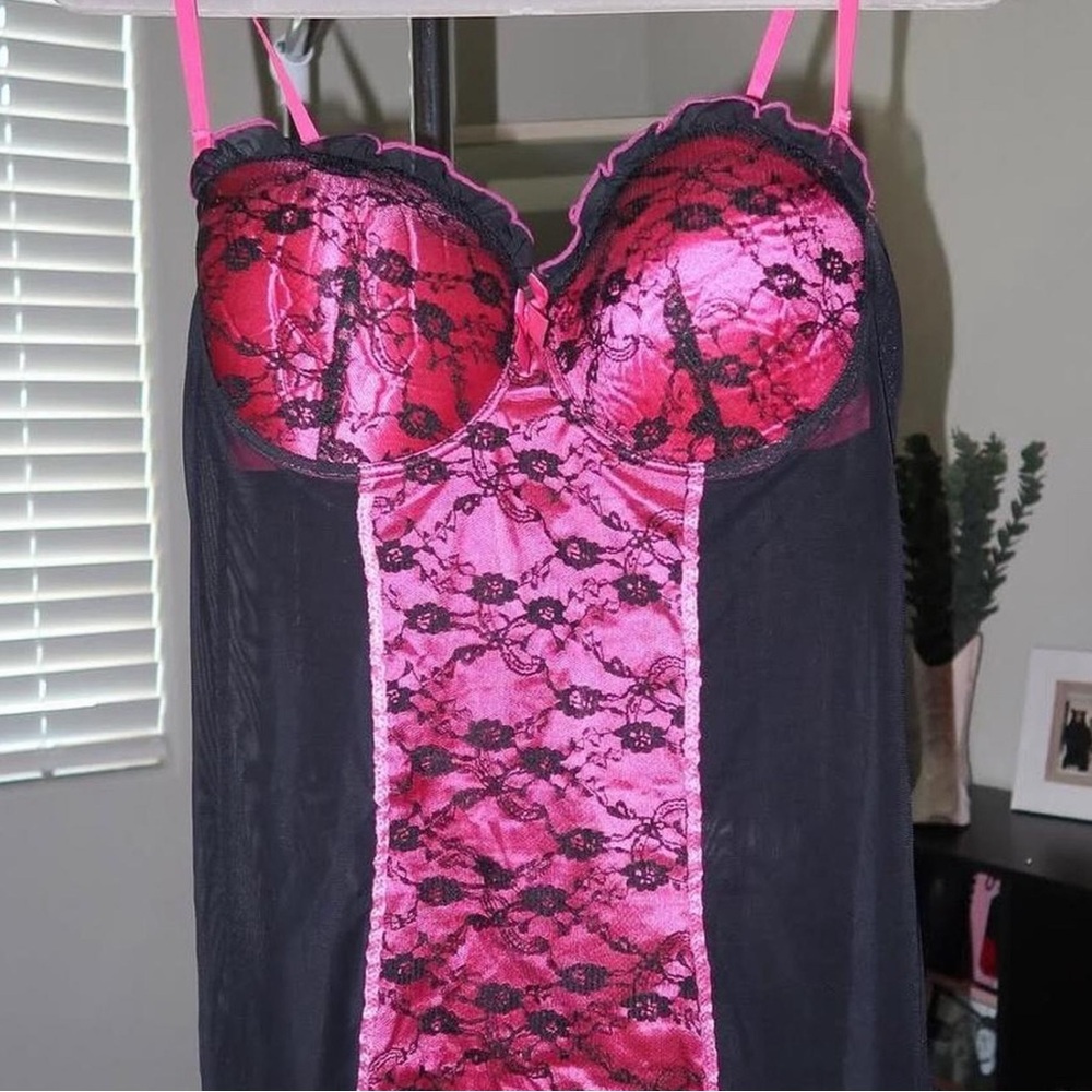 Elegant Pink and Black Lace Chemise